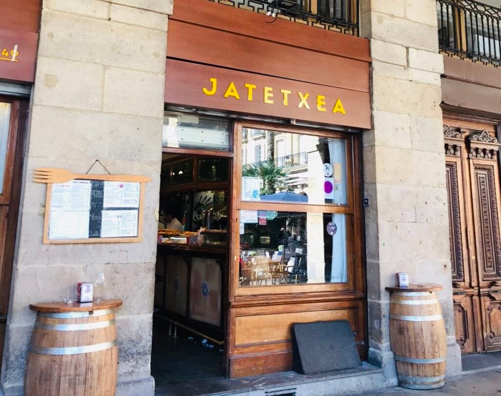 Restaurante Victor en la Plaza Nueva de Bilbao