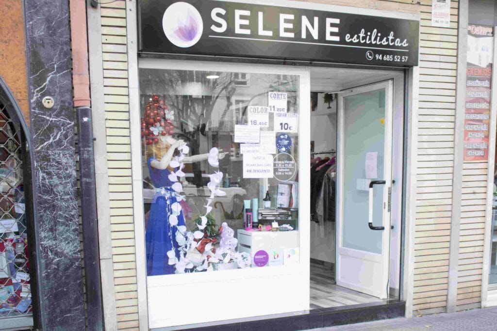 6373 SeleneEstilistas