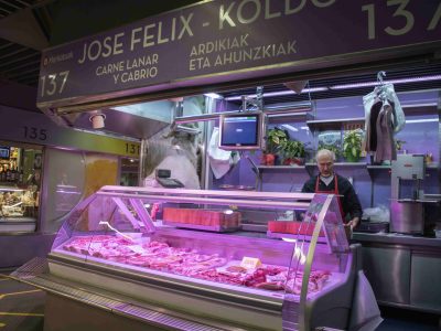 Cordero Felix y Koldo en el Mercado de la Ribera