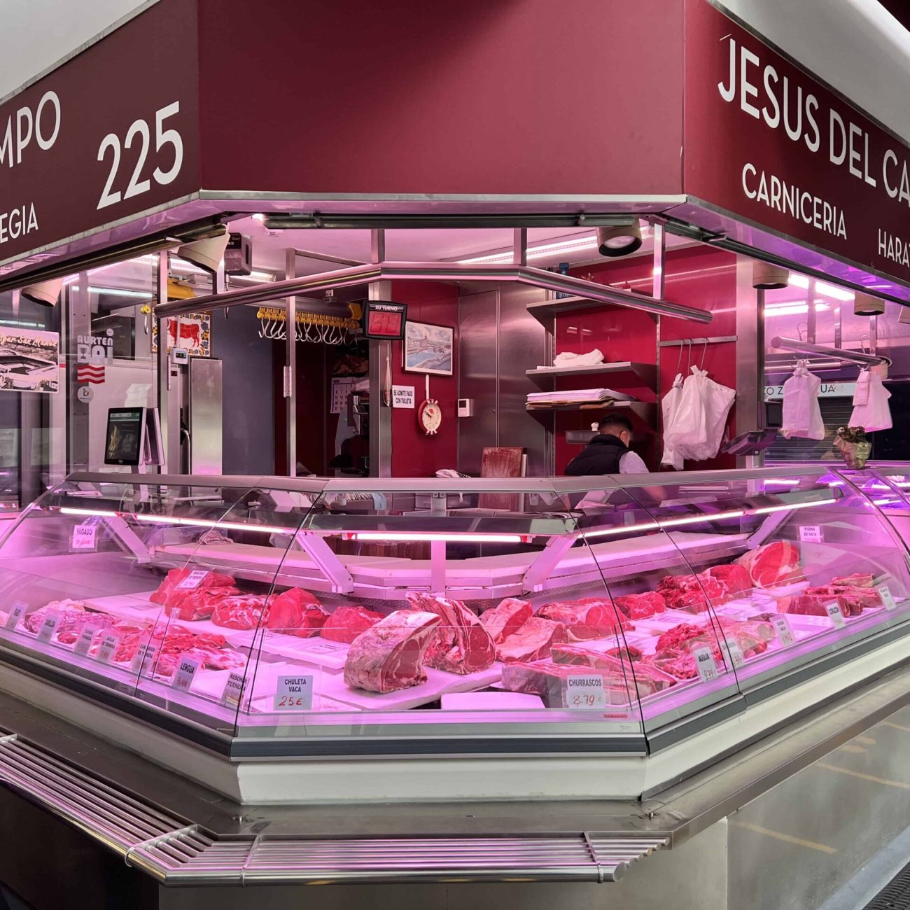 Carnicería Jesús del Campo en el Mercado de la Ribera