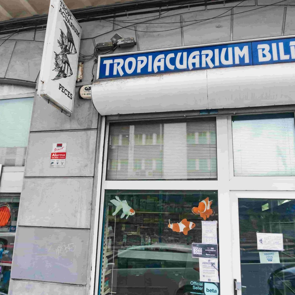 Tienda especializada en acuarios y peces tropicales