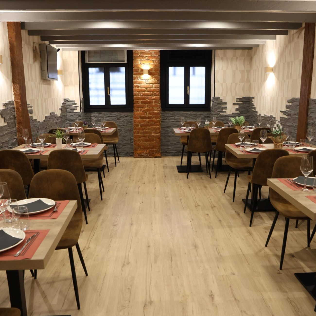 LAU BAR