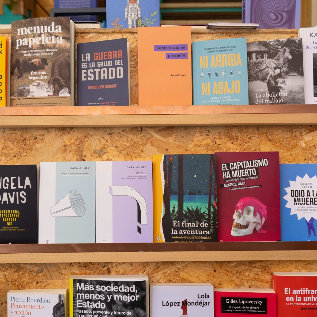 LIBRERÍA NAUBIS