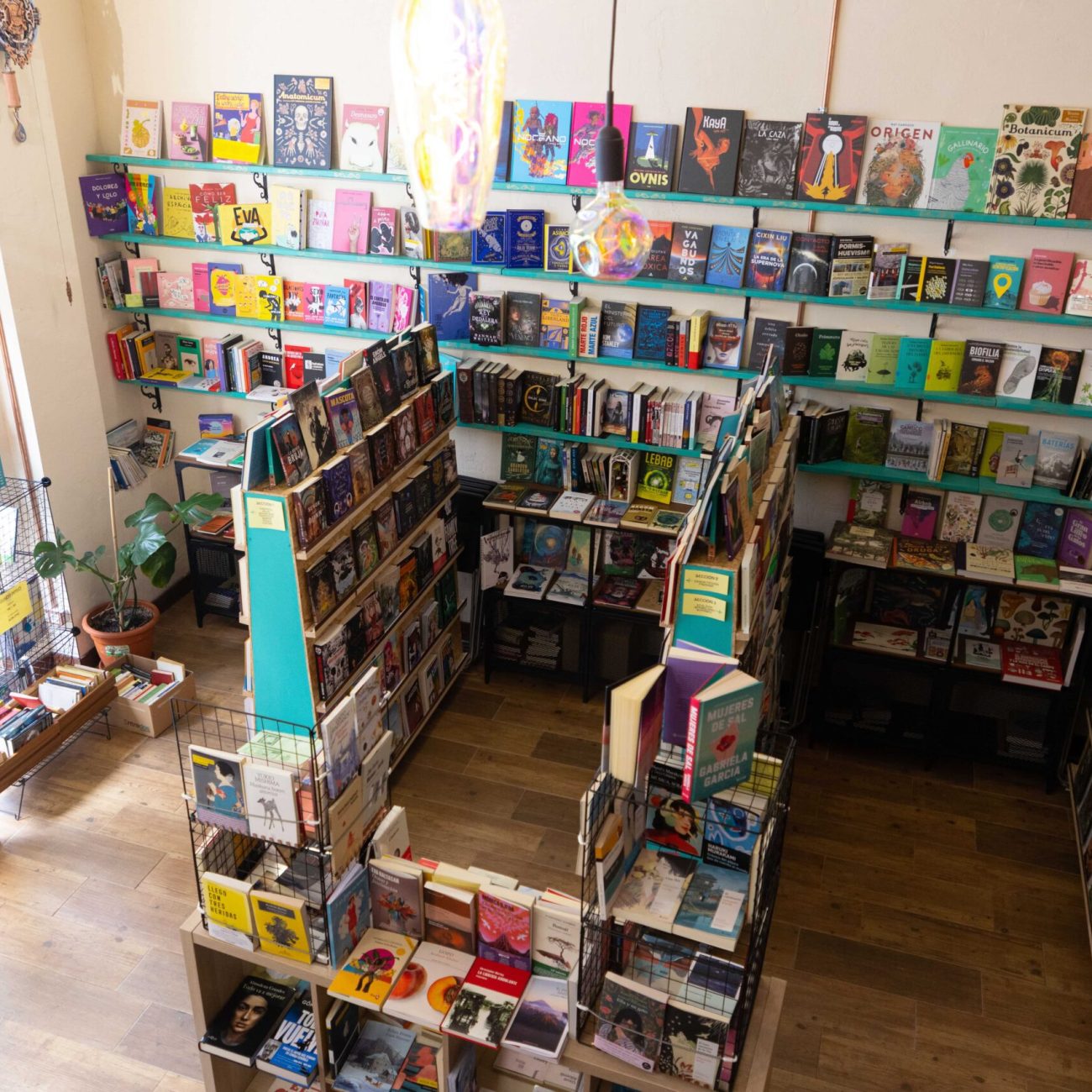 LIBRERÍA NAUBIS