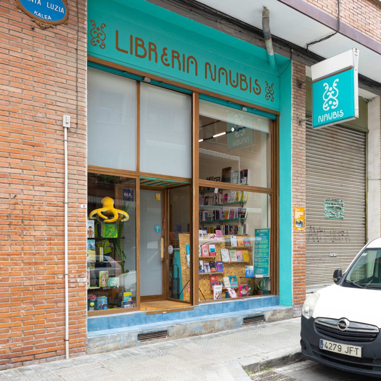 LIBRERÍA NAUBIS