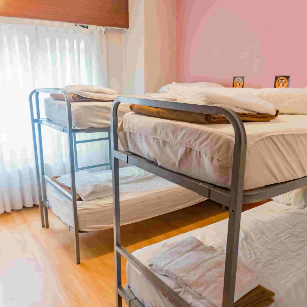 Moon Hostel Bio