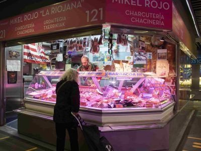 La Riojana charcutería en el Mercado de la Ribera