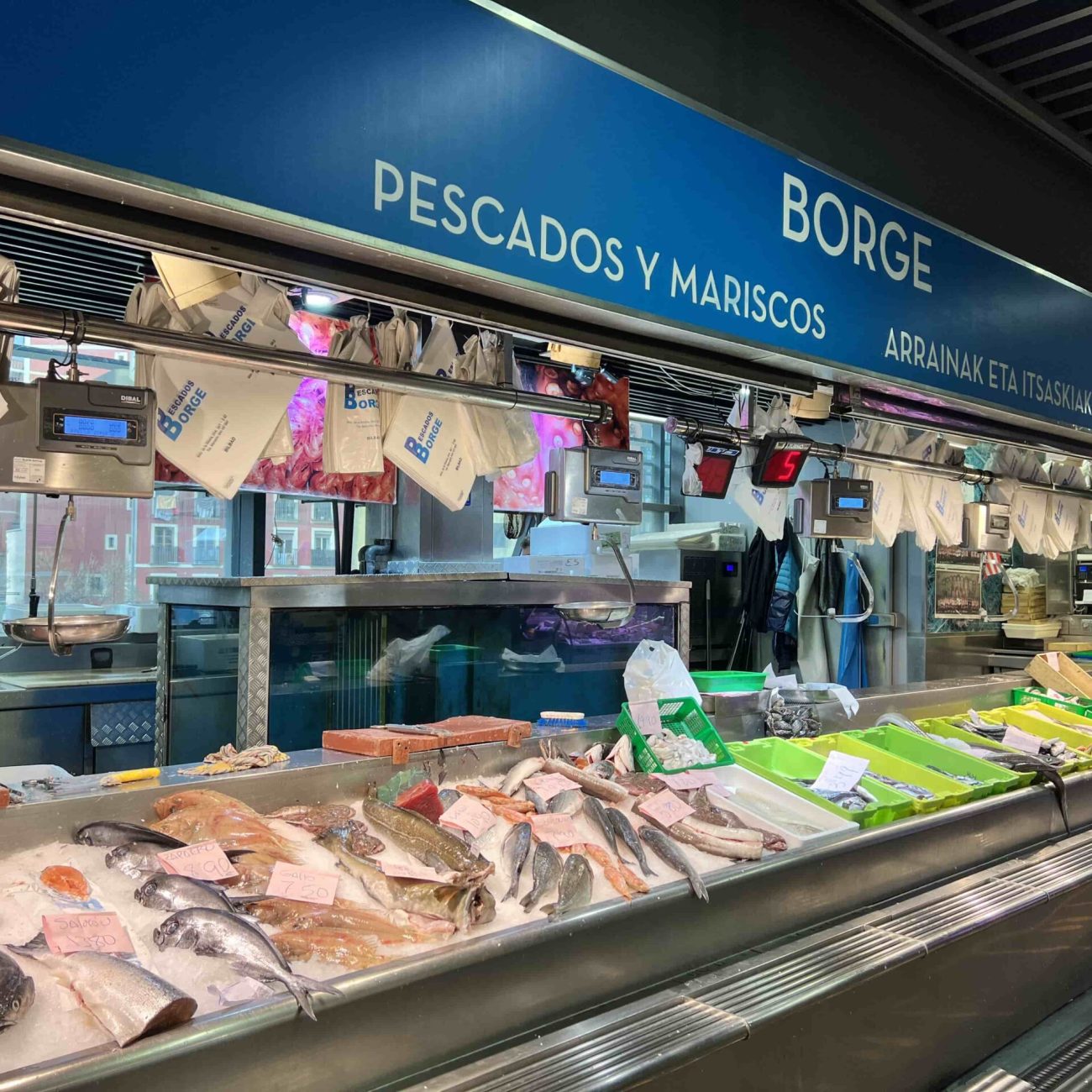 Pescadería Borge en el Mercado de la Ribera