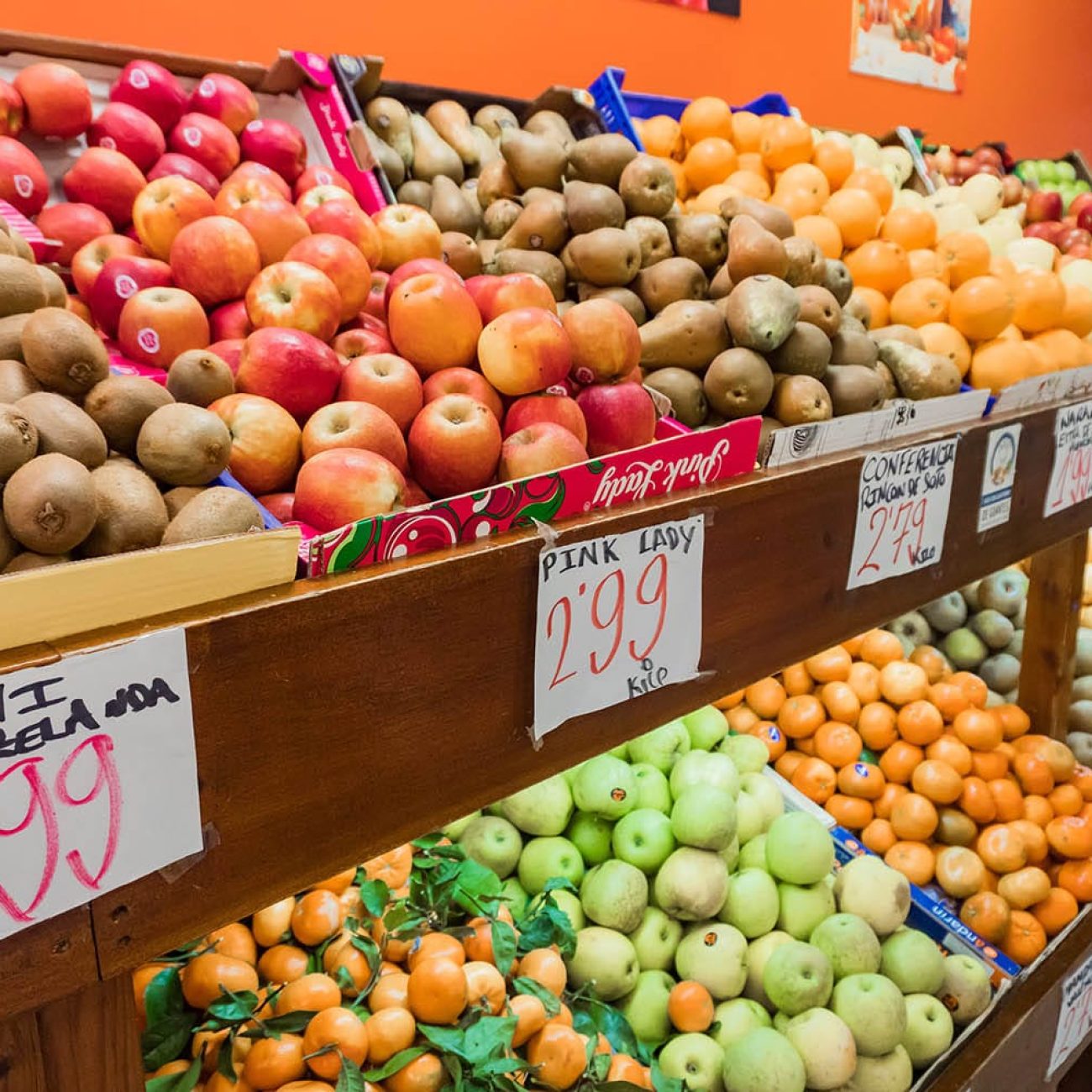 Frutas y verduras Landako, en Deusto