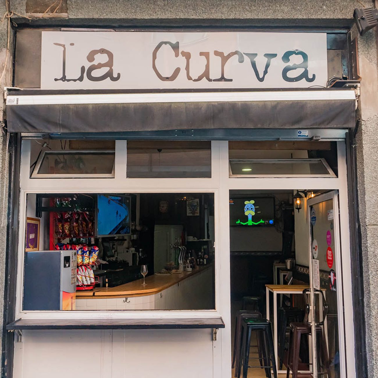 BAR LA CURVA