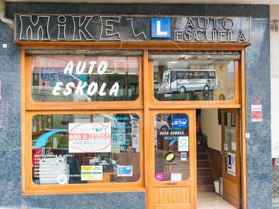 AUTOESCUELA MIKEL