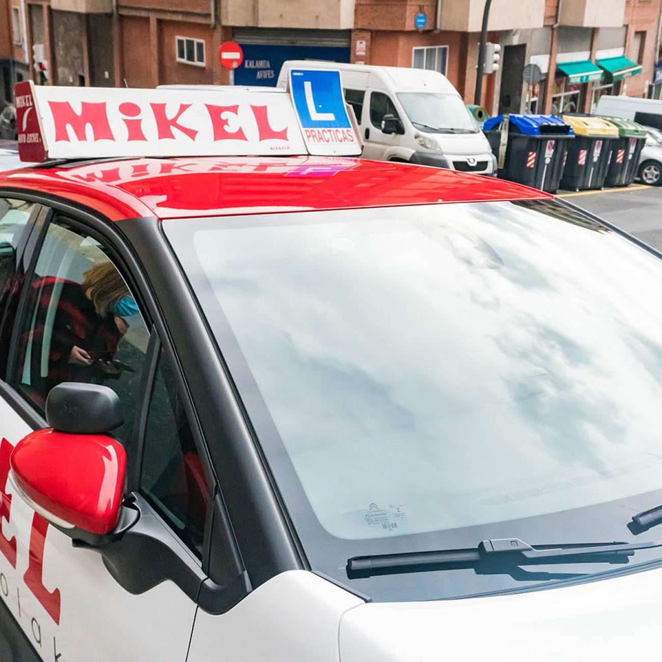 AUTOESCUELA MIKEL