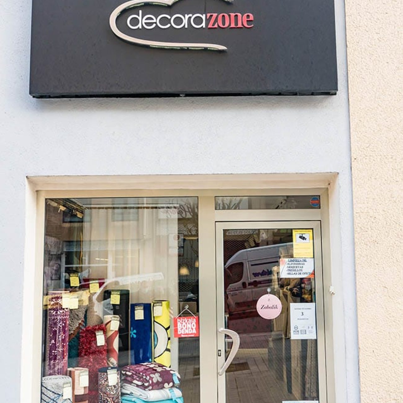 DECORA ZONE