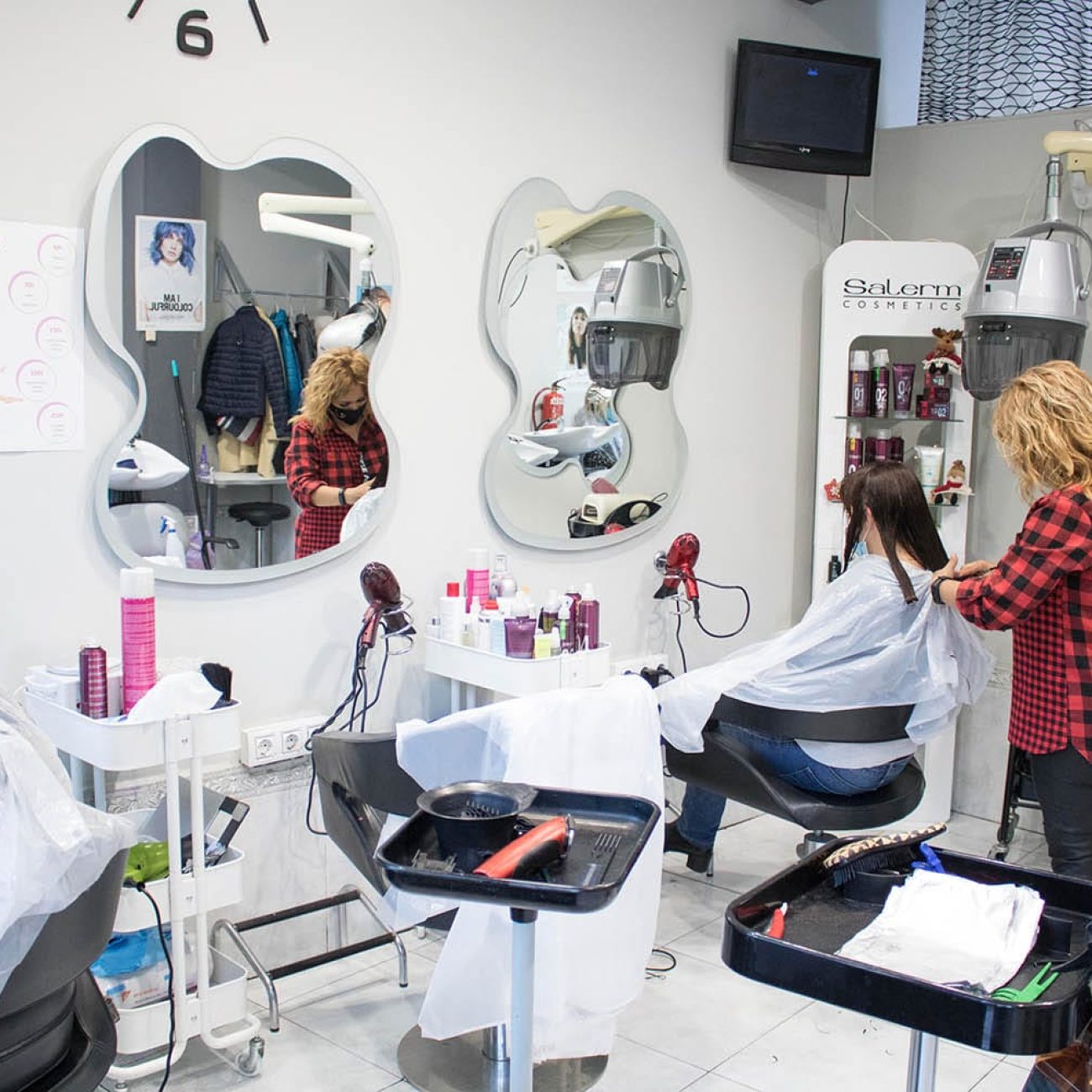 PELUQUERIA ARENAS