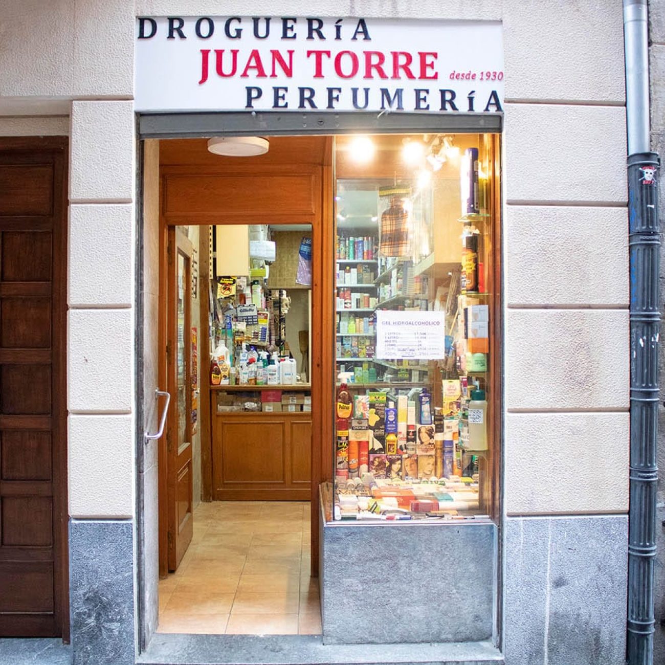 DROGUERIA PERFUMERIA JUAN TORRE