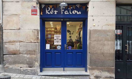 Fachada de la tienda Ker Fatou en Bilbao La Vieja
